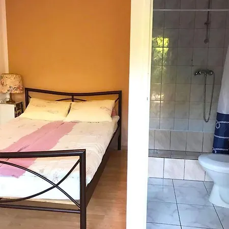 Homestay Dom Goscinny Kolobrzeg *
